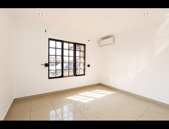 3 BEDROOM SECTIONAL TITLE FOR SALE IN MORNINGSIDE